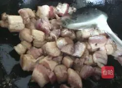 Chestnut Braised Pork Recipe Illustration 4