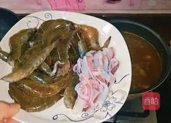 Thai Seafood Tom Yum Soup Recipe Illustration 8