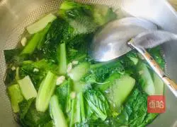 Illustration of how to make mustard greens in clear soup 5