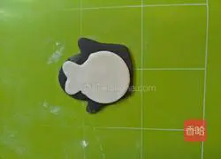 Illustration of how to make Penguin and meat buns 5