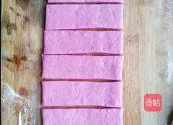 Illustration of how to make dragon fruit fried dough sticks 7