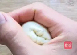 Illustration of how to make lotus cake 8