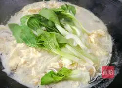 Illustration of how to make mushroom egg noodle soup 8