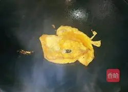 Illustration of how to make ginger and egg soup 5