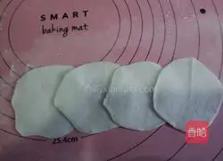 Rose Shrimp Dumplings Recipe Illustration 10