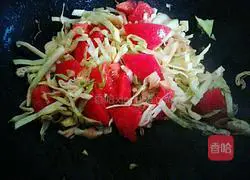 Illustration of how to make fried noodles with sausage 4