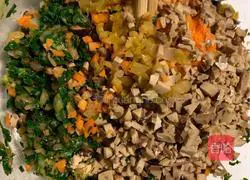 Illustration of how to make fried vegetables and fragrant dried buns 5