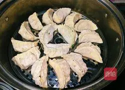 Illustration of how to make dumplings 10