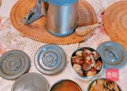 Illustration of how to make fresh taro, snail slices, black beans, gorgon seeds, Polygonatum odoratum, tea tree mushrooms and stewed hen soup 14