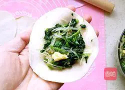 Illustration of how to make spinach and egg cartons 10