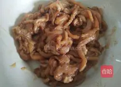 Chicken version of Beijing sauce shredded pork recipe 1