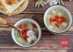 Illustration of Tremella and Snow Pear Soup 9