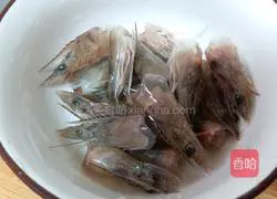 Illustration of how to make shrimp wontons 4