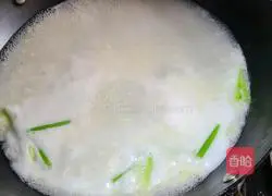 Illustration of how to make yam and minced meat soup 3