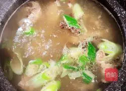 Illustration of how to make healthy taro pork ribs soup 10