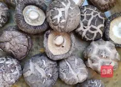 Illustration of how to make delicious bone soup 2