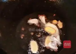 Illustration of how to make fish white jade soup 3