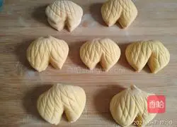 Illustration of how to make pumpkin steamed buns 11