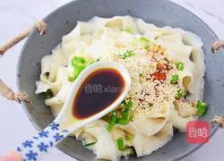 Simple version of oil Illustration of how to make noodles 11