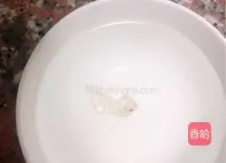 Illustration of how to make Fish Maw Snow Bird Stewed with Sea Coconut 3