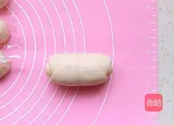 Illustration of how to make rose bread 9