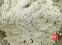 Illustration of how to make leek, egg and meat dumplings 2