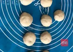 Illustration of how to make bear pizza 7