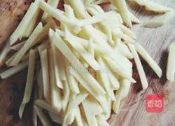 Illustration of how to make homemade French fries 1
