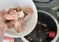 Illustration of how to make red bean, lentil and pig tail bone dehumidification soup (for one person) 7