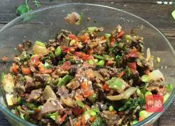 Illustration of how to make leftover dough pie 8