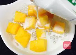 Illustration of how to make mango and sago 8
