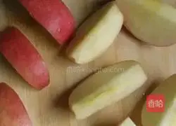 Apple, Snow Pear and Tremella Soup Recipe Illustration 2