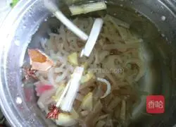 Illustration of how to make cold skin jelly 6