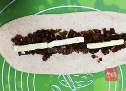 Illustration of making wheat-flavored red dates and sesame buns 15