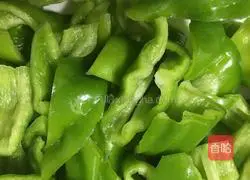 Illustration of how to make green pepper and potato slices 2