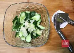 Illustration of how to shoot cucumbers 7