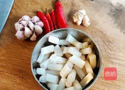 Saute lotus root strips Pork belly recipe 3
