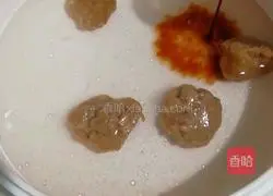 Illustration of how to make hand-made meatball and egg noodles 3