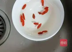 Illustration of how to make crucian carp soup 3