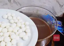 Illustration of how to make red bean paste dumplings 6