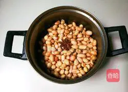 Illustration of how to make soy sauce, star anise and peanut kernels 6