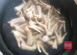 Illustration of how to soak chicken feet at home 2