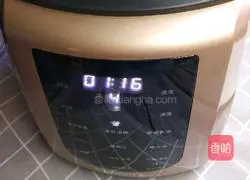 Illustration of how to make grain rice paste 6