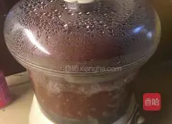 Illustration of how to make Sichuan scallop, sea bottom coconut, rock sugar and snow pear stewed lean pork soup 6