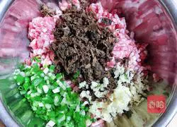 Illustration of how to make crispy plum and vegetable sesame cakes 7