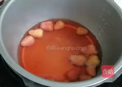 Yellow rock sugar strawberry drink recipe 4