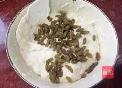 Illustration of how to make white flour cake 6