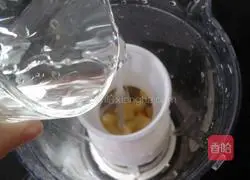 Illustration of how to make mango juice 6