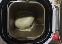 Illustration of how to make crispy braided bean paste bread 6