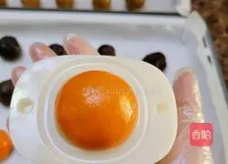 Illustration of how to make persimmon mooncakes 7